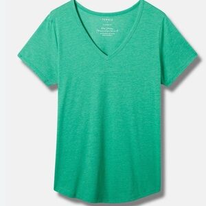 Torrid v neck tee green size 4x lightly worn